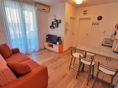 Apartment Mitra Zonata Orange